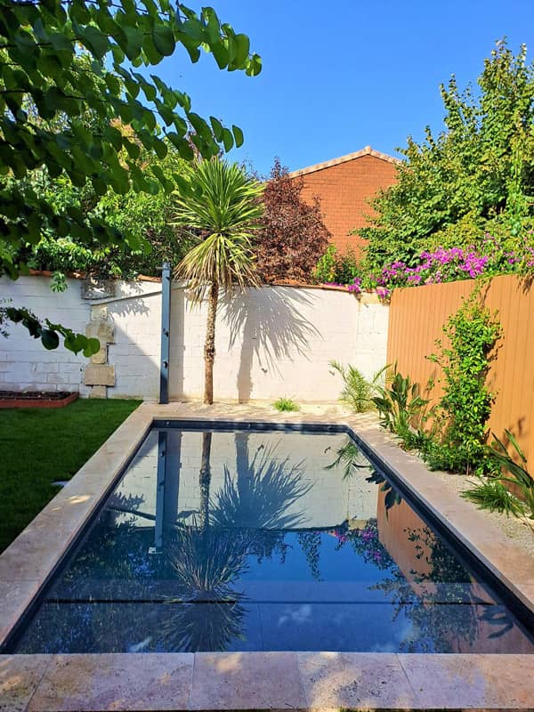 Aménagement de jardin contemporain avec Piscine sur Bordeaux
